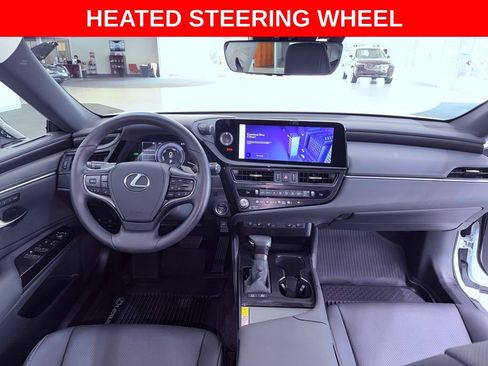 Used 2025 Lexus ES 300h w/ Premium Package FWD image 12