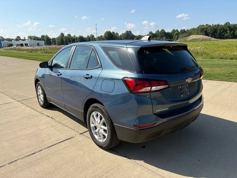 Used 2024 Chevrolet Equinox LS w/ LPO, Floor Liner Package FWD image 4