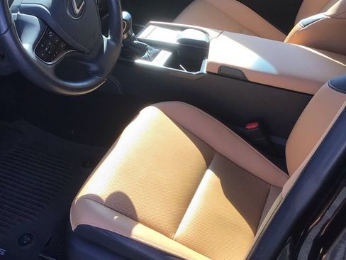 Used 2022 Lexus ES 350 w/ Premium Package FWD image 5