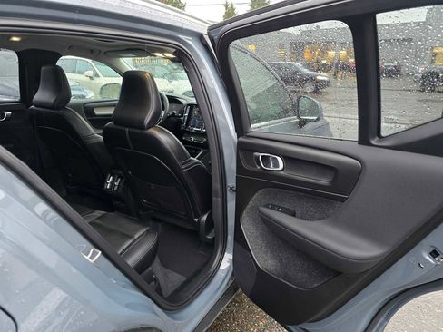 Used 2023 Volvo XC40 B5 Ultimate w/ Protection Package Premier image 13