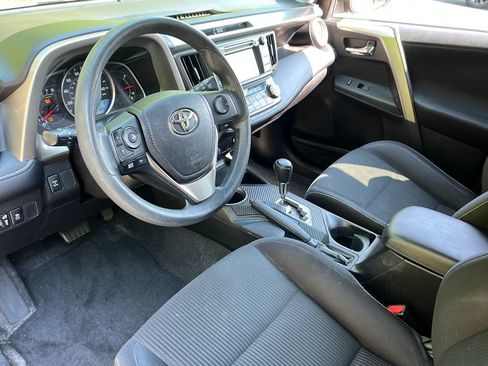 Used 2015 Toyota RAV4 XLE AWD/4WD image 8