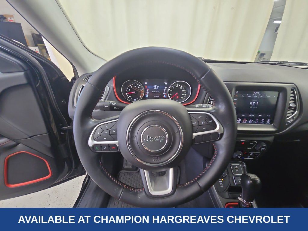 Used 2018 Jeep Compass Trailhawk AWD/4WD image 15