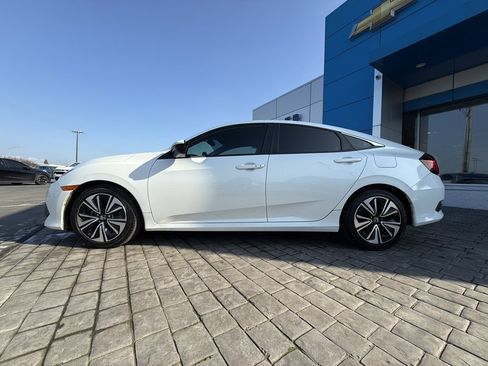 Used 2017 Honda Civic EX-T image 4