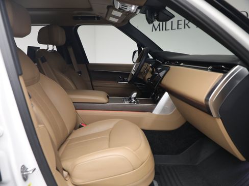Used 2023 Land Rover Range Rover Autobiography AWD/4WD image 16