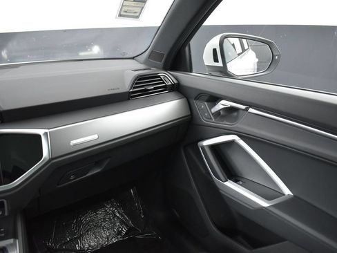 Used 2025 Audi Q3 2.0T Premium AWD/4WD image 13