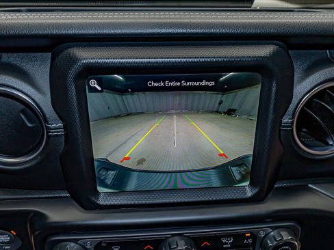 Used 2022 Jeep Gladiator Overland w/ Popular Equipment Package image 23