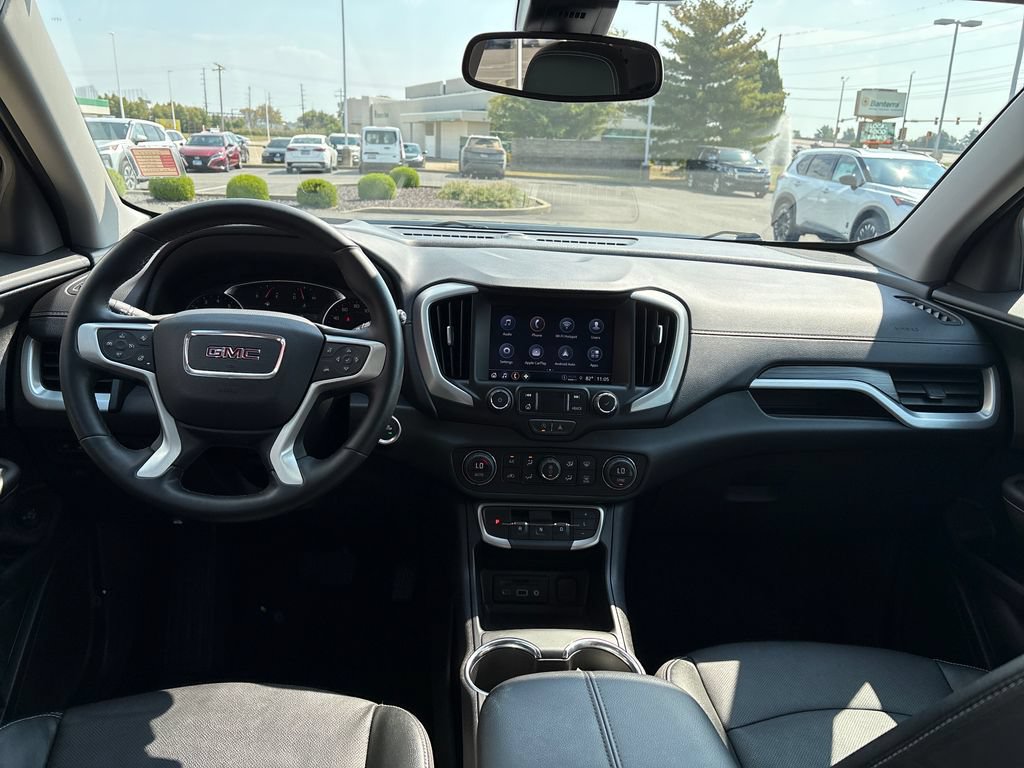 Used 2023 GMC Terrain SLT w/ Tech Package FWD image 12