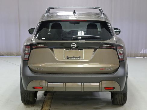 New 2026 Nissan Kicks SR image 16