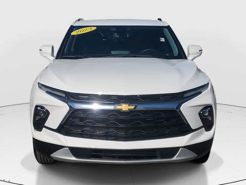 Used 2023 Chevrolet Blazer LT image 2