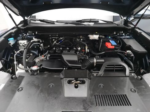 Certified 2025 Honda CR-V EX image 3
