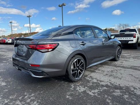 New 2025 Nissan Sentra SR w/ SR Premium Package image 5