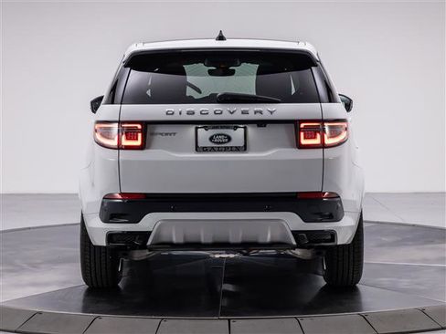 New 2025 Land Rover Discovery Sport S image 4