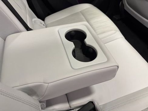 Certified 2024 Cadillac Lyriq Luxury image 27