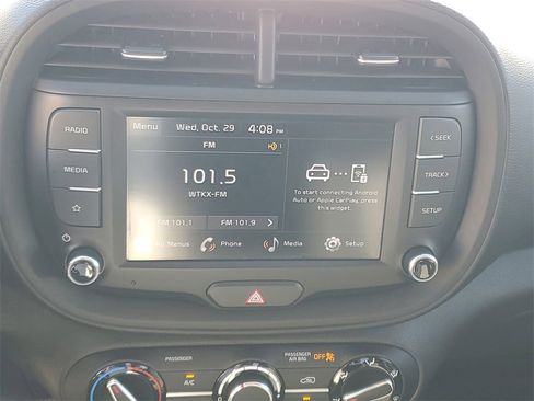 Used 2023 Kia Soul LX w/ Option Group 015 image 16