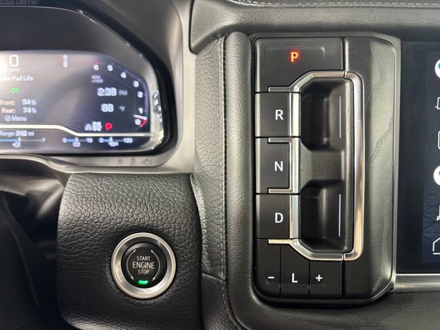 Used 2022 GMC Yukon XL Denali AWD/4WD image 9