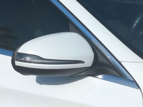 Used 2020 Mercedes-Benz C 300 Sedan image 12