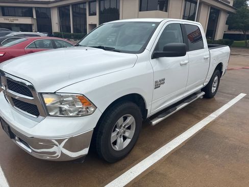 Used 2019 RAM 1500 Classic SLT RWD image 11