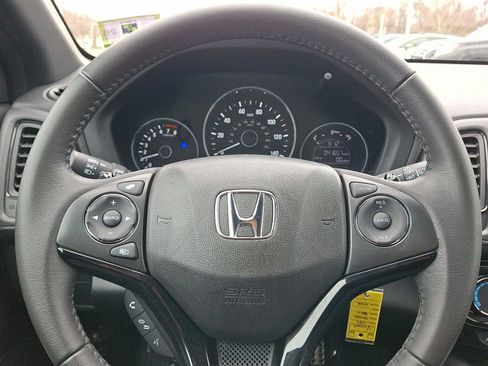 Used 2019 Honda HR-V Sport image 9