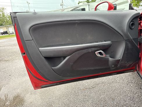 Used 2019 Dodge Challenger R/T RWD image 30