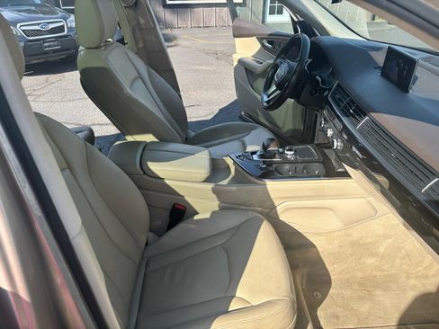 Used 2019 Audi Q7 3.0T Premium image 12