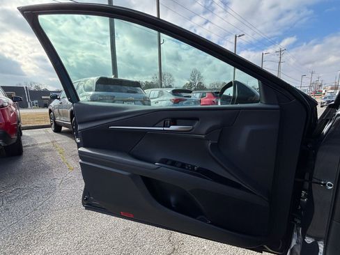 Used 2025 Toyota Camry LE image 20
