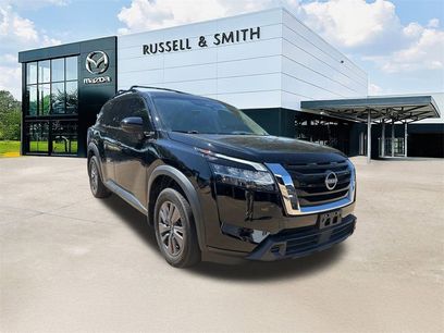 Used 2022 Nissan Pathfinder SV