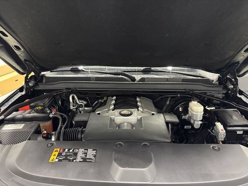 Used 2019 Cadillac Escalade Platinum AWD/4WD image 10