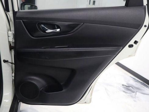 Used 2017 Nissan Rogue SL w/ SL Premium Package AWD/4WD image 16