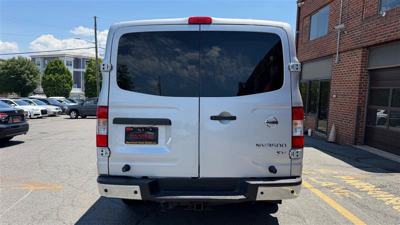 Used 2017 Nissan NV 3500 SV RWD image 8
