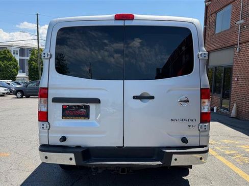Used 2017 Nissan NV 3500 SV RWD image 8