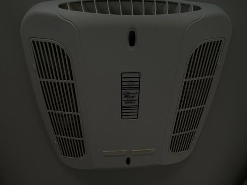 Used 2021 RAM ProMaster 3500 w/ Convenience Group image 29