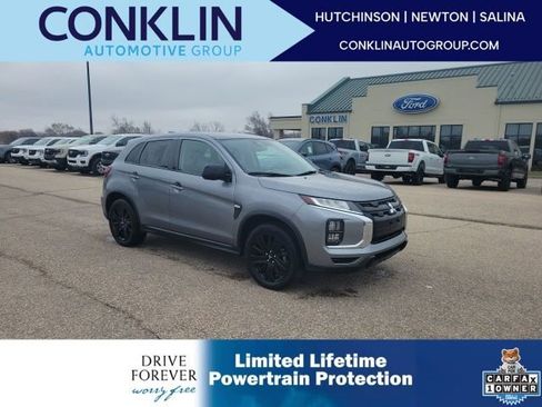 Used 2025 Mitsubishi Outlander Sport LE AWD/4WD image 1