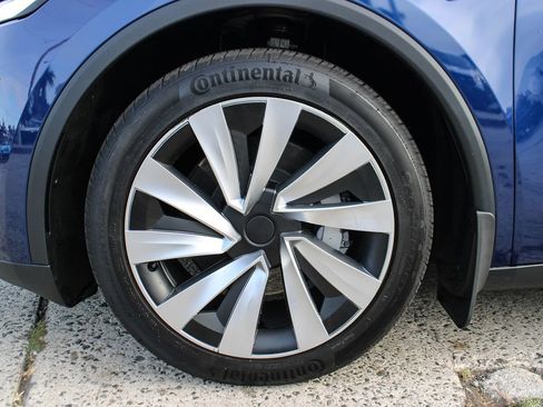 Used 2026 Tesla Model Y Long Range AWD/4WD image 38