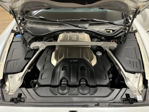 Used 2022 Bentley Flying Spur V8 image 41