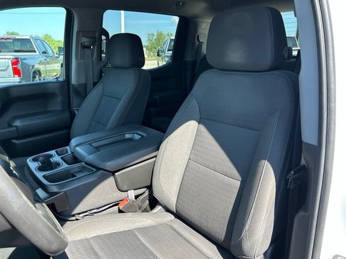 Used 2022 Chevrolet Silverado 1500 Custom RWD image 17