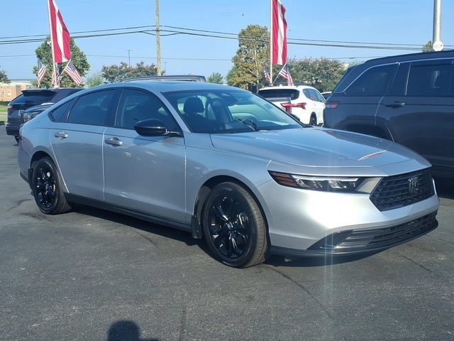 Used 2025 Honda Accord SE image 1