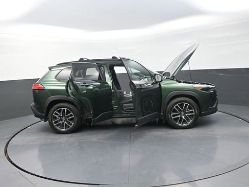 Used 2026 Toyota Corolla Cross XLE w/ Convenience Package image 16