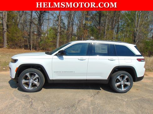 New 2026 Jeep Grand Cherokee Limited AWD/4WD image 3