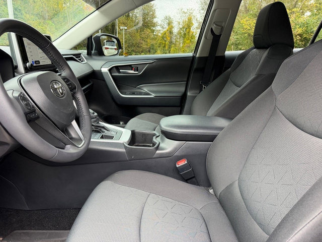 Certified 2025 Toyota RAV4 XLE w/ Convenience Package AWD/4WD image 10