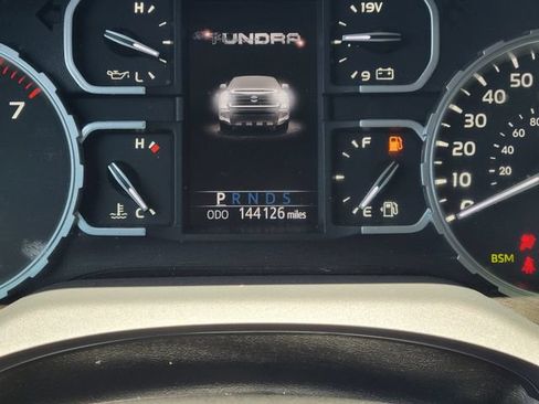 Used 2018 Toyota Tundra SR5 w/ TRD Off Road Package AWD/4WD image 10