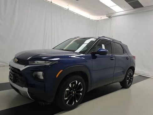 Used 2022 Chevrolet TrailBlazer LT FWD image 1