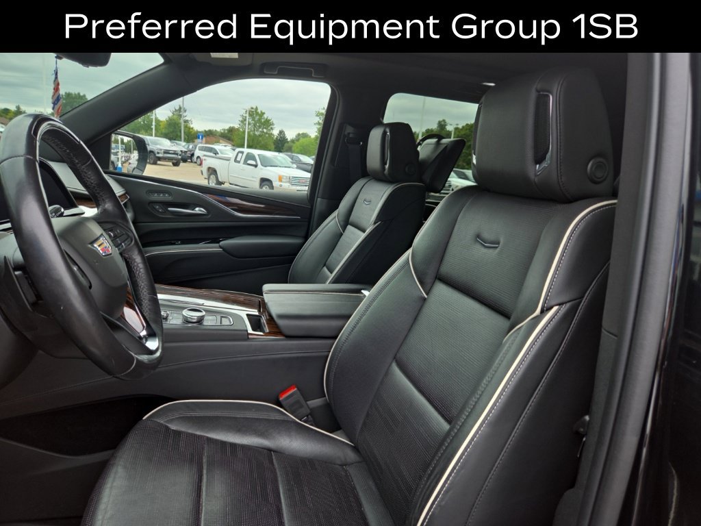 Used 2023 Cadillac Escalade ESV Premium Luxury w/ LPO, Radiant Package AWD/4WD image 18