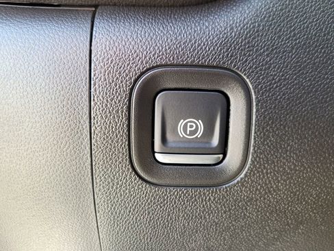 New 2026 GMC Sierra 2500 Pro w/ X31 Off-Road Package image 25