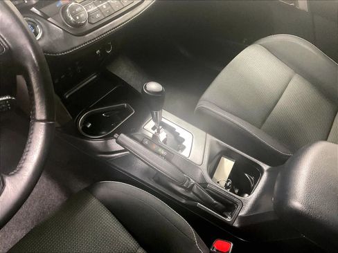 Used 2018 Toyota RAV4 XLE image 20