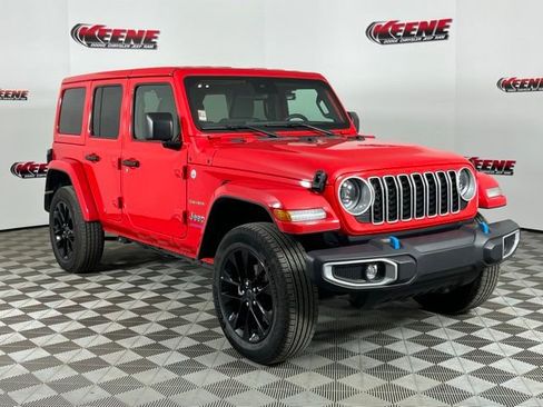 Used 2024 Jeep Wrangler Unlimited Sahara image 2