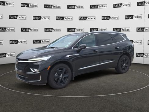 Used 2023 Buick Enclave Essence w/ Experience Buick Package FWD image 2