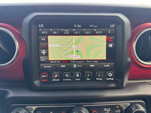 Used 2021 Jeep Gladiator Rubicon image 28