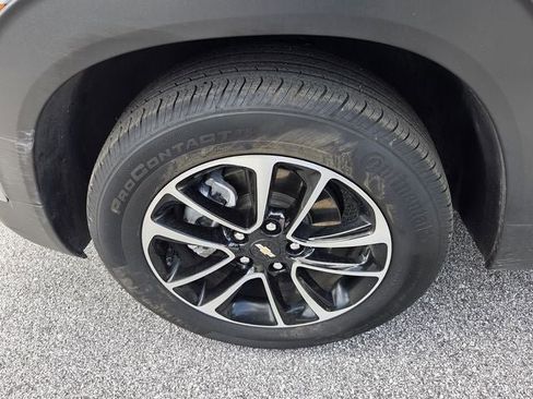 Used 2025 Chevrolet TrailBlazer LT AWD/4WD image 9