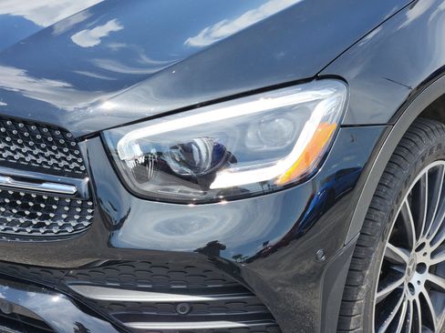 Used 2020 Mercedes-Benz GLC 300 4MATIC Coupe image 11