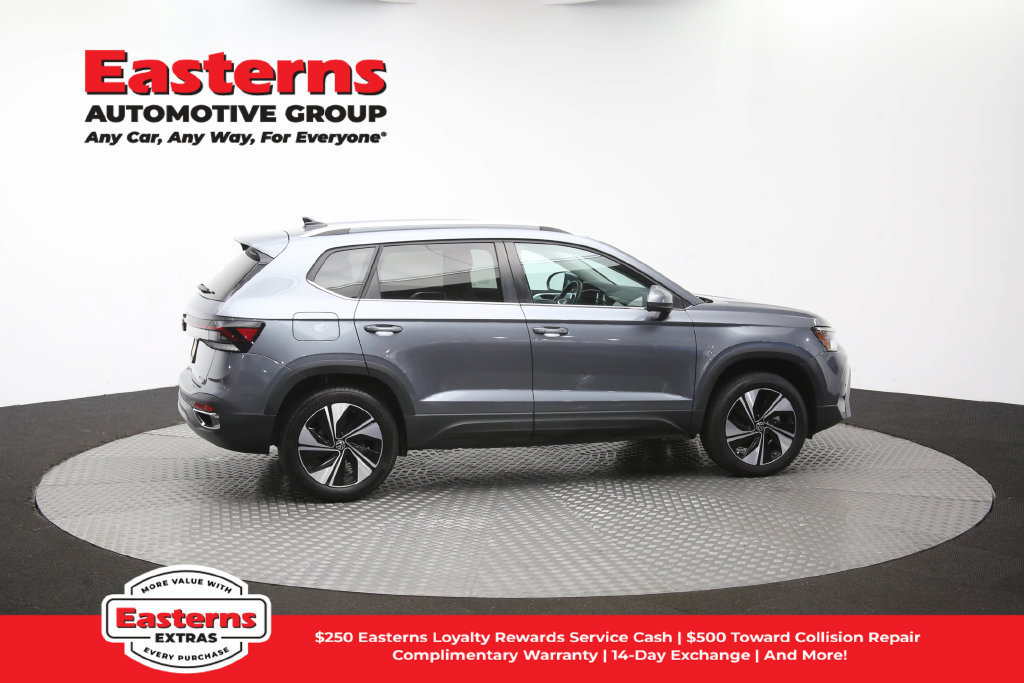 Used 2025 Volkswagen Taos SE AWD/4WD image 43